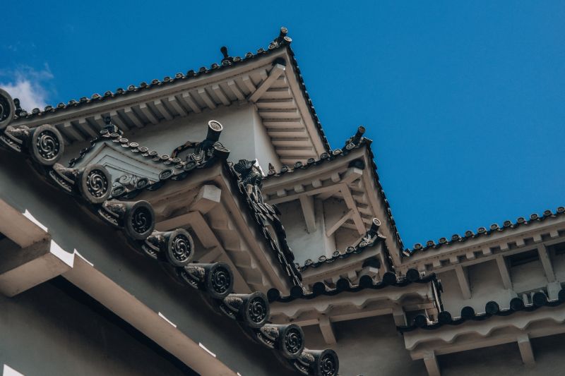 Nahaufnahme der Dächer von Himeji-jo